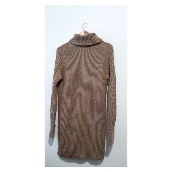 Forever 21 Cable Knit Turtle Neck Sweater - Picture 2 of 3